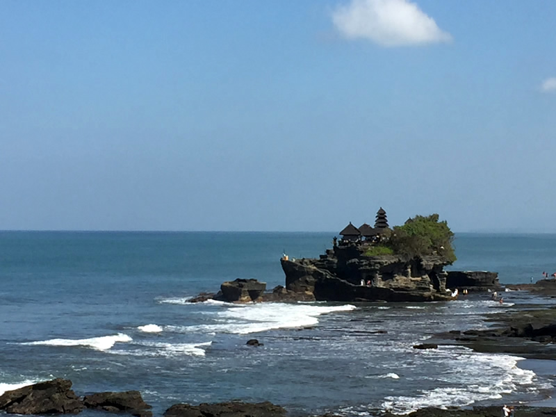海に浮かぶタナロット寺院の隣！パン パシフィック ニルワナ バリ リゾート